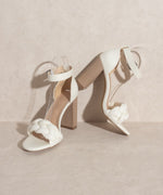 Load image into Gallery viewer, OASIS SOCIETY Daleyza - Chain Ankle Heel
