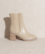 Load image into Gallery viewer, Oasis Society Olivia - Chelsea Heel Boots
