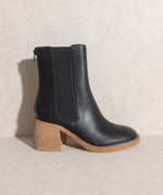 Load image into Gallery viewer, Oasis Society Olivia - Chelsea Heel Boots
