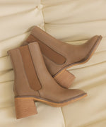Load image into Gallery viewer, Oasis Society Olivia - Chelsea Heel Boots
