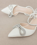 Load image into Gallery viewer, Oasis Society Chelsea - Bow Front Kitten Heel
