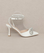 Load image into Gallery viewer, Oasis Society Chelsea - Bow Front Kitten Heel

