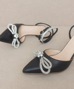 Load image into Gallery viewer, Oasis Society Chelsea - Bow Front Kitten Heel
