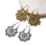 Load image into Gallery viewer, Style Metal Floral Flower Earrings
