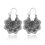 Load image into Gallery viewer, Style Metal Floral Flower Earrings
