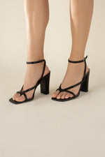 Load image into Gallery viewer, NILE-5 Thong Strappy Heels
